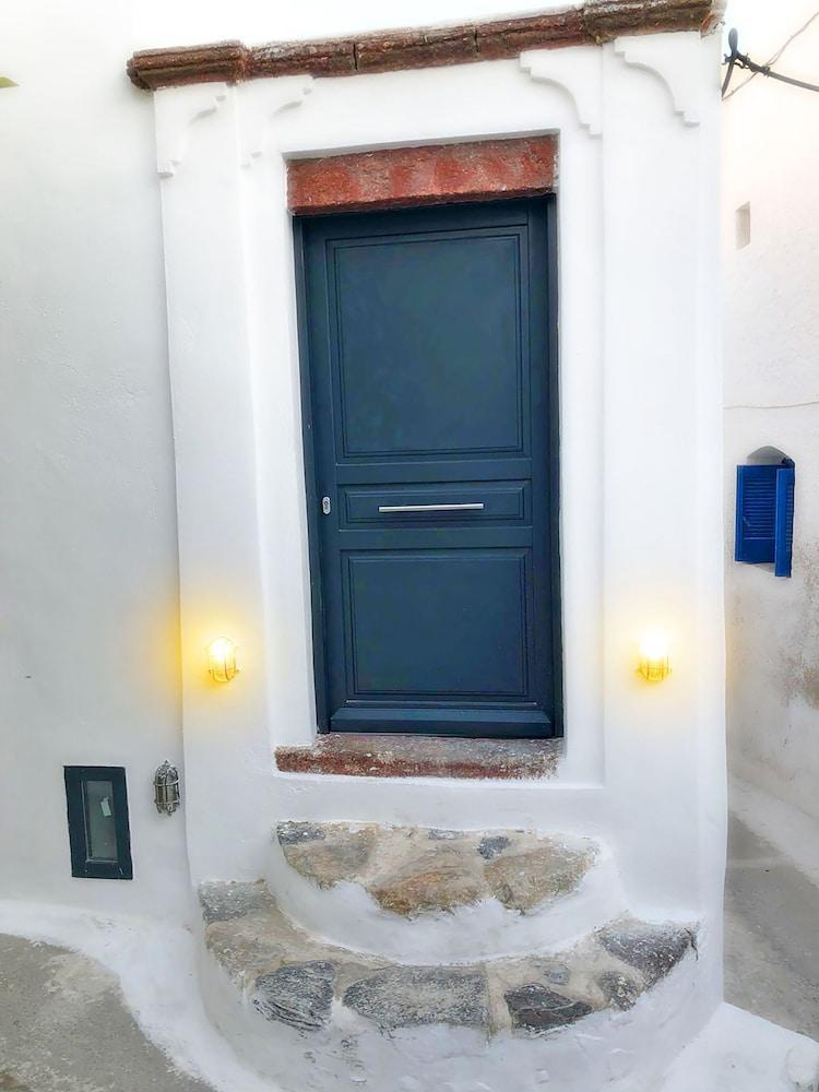 The Luna Suite Εμπορειό Εξωτερικό φωτογραφία